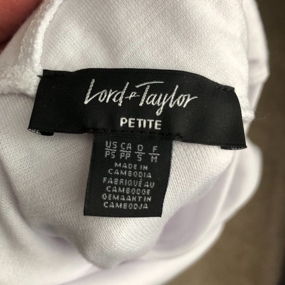 *HP* NWT! Lord & Taylor Classic Wrap Top SP - Picture 11 of 12